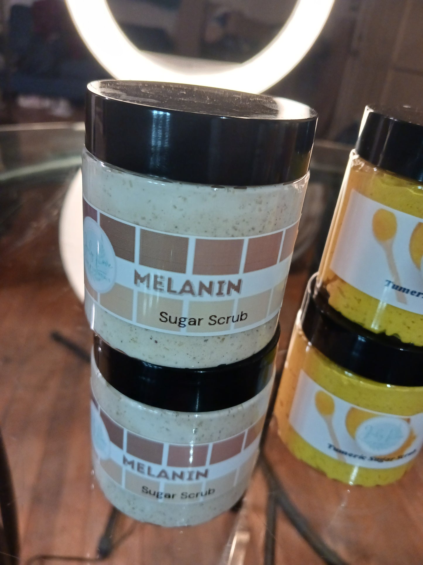 Foaming sugar scrubs